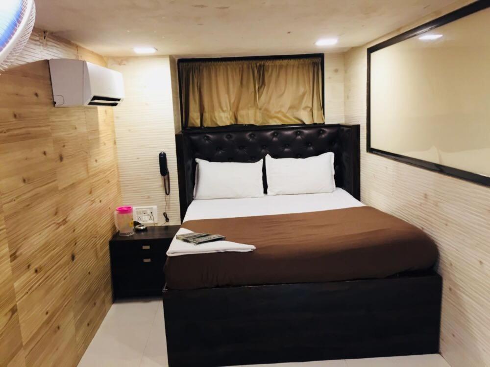 Hotel Qamar มุมไบ ภายนอก รูปภาพ