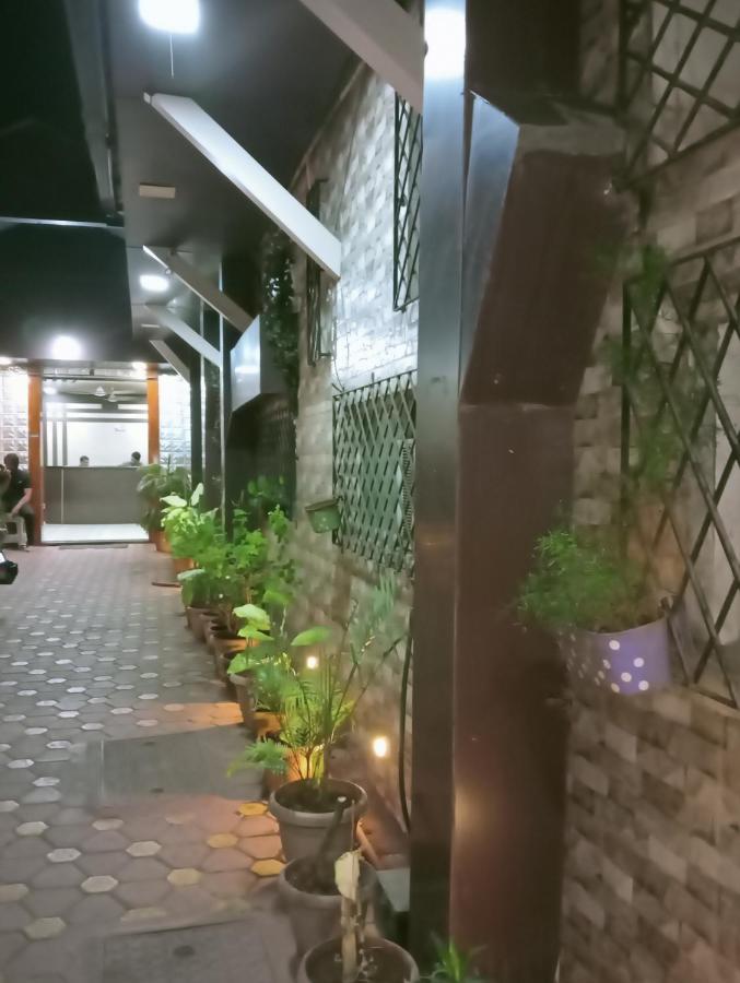 Hotel Qamar มุมไบ ภายนอก รูปภาพ