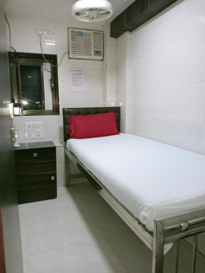 Hotel Qamar มุมไบ ภายนอก รูปภาพ
