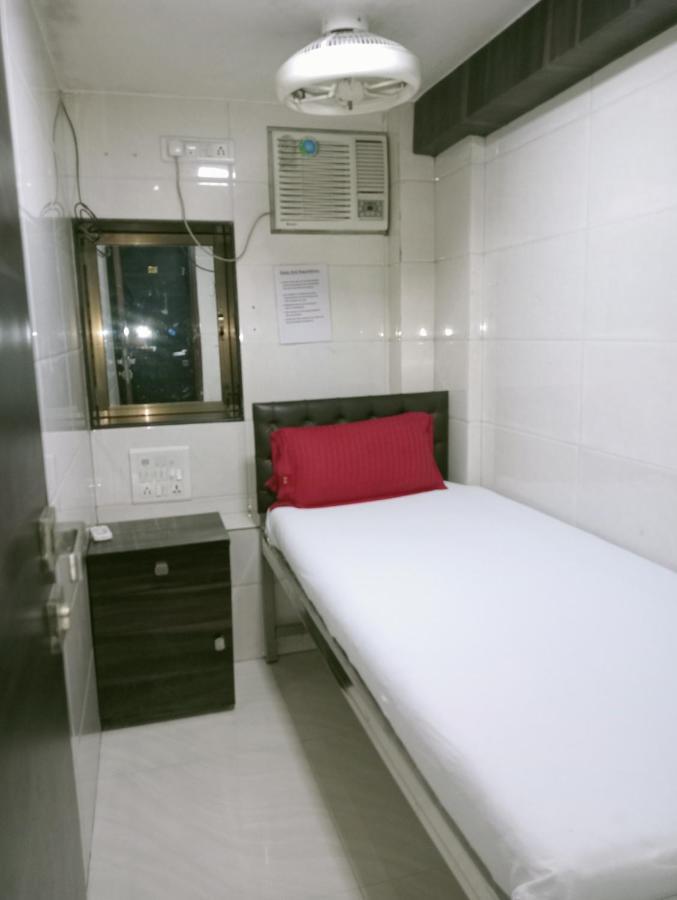 Hotel Qamar มุมไบ ภายนอก รูปภาพ