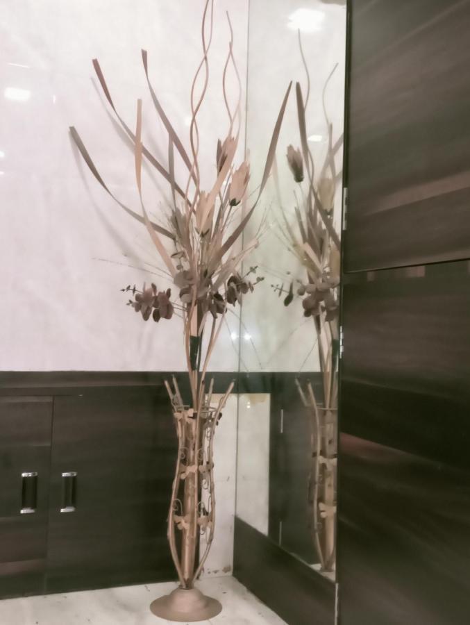 Hotel Qamar มุมไบ ภายนอก รูปภาพ