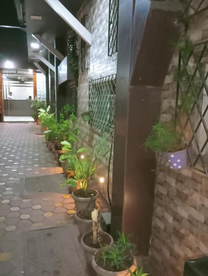 Hotel Qamar มุมไบ ภายนอก รูปภาพ