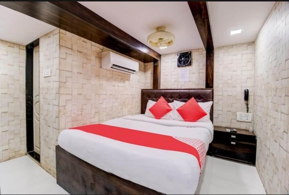 Hotel Qamar มุมไบ ภายนอก รูปภาพ