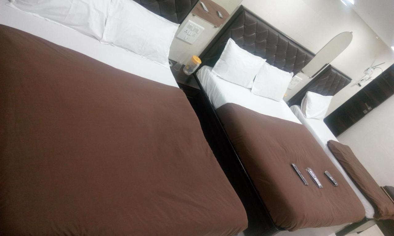 Hotel Qamar มุมไบ ภายนอก รูปภาพ